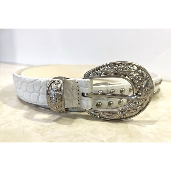 IZOD Women's Belt White Leather Snakeskin Texture Studded Silver Buckle Medium - Picture 1 of 12